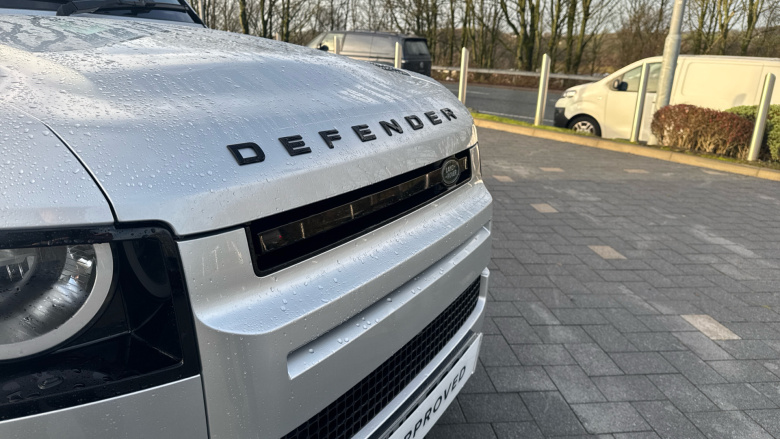 Land Rover Defender 2.0 D200 110 5dr Auto Diesel Estate